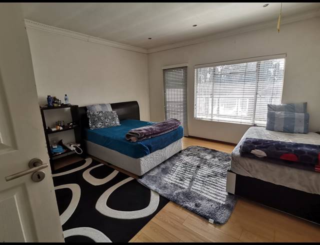 4 BEDROOM HOUSE FOR SALE IN ZINNIAVILLE